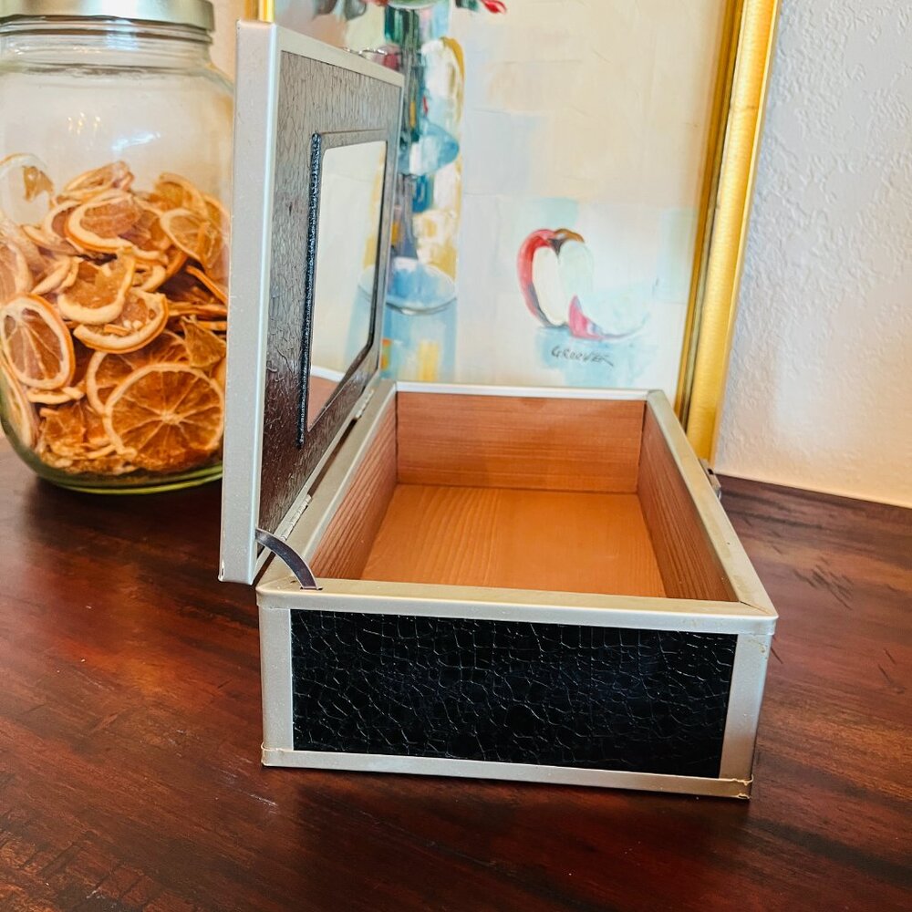 Antique 1920s Box Wood Metal Leather Floral Grandma Cottagecore Americana Histor - Picture 14 of 15